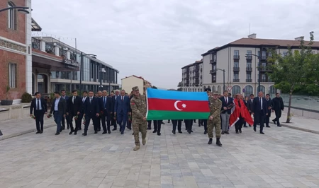 Минута молчания и шествие: в Ханкенди почтили память шехидов