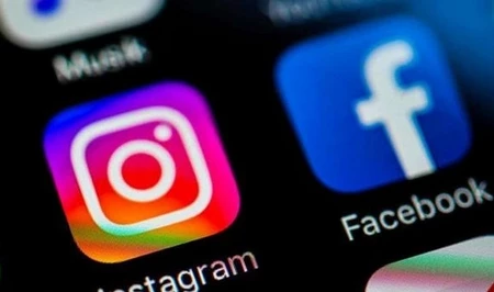В работе Facebook и Instagram произошел сбой