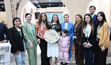 Лейла Алиева и Арзу Алиева ознакомились с выставкой Urban Expo
