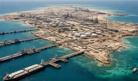 У иранского острова Харк прогремели взрывы: сообщается об ударе по нефтяному танкеру