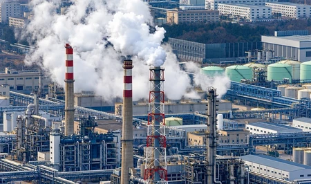 От российских НПЗ до Европы: как один удар запускает цепную реакцию