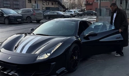 Рэпер Navai попал в ДТП на Ferrari