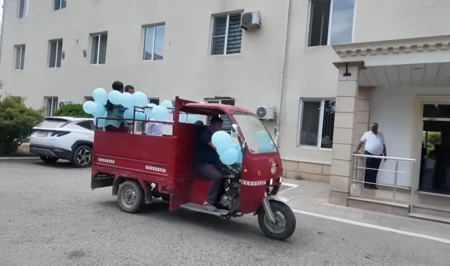 В Азербайджане гонка в роддом на мотоцикле увенчалась рождением шестого ребенка