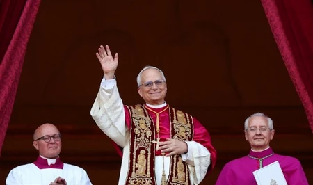 Папа Римский Лев XIV в первой проповеди призвал к миру в Украине и на Ближнем Востоке