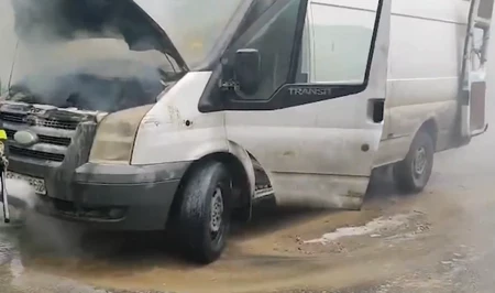 В поселке Масазыр загорелся грузовой автомобиль
