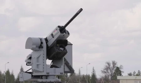 Турецкий пулемет CANİK M3 FALCON впервые показан на выставке в Баку