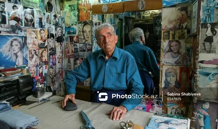 95-летний портной из Шеки, который 80 лет хранит любовь к своему ремеслу. Фоторепортаж
