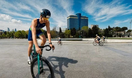 В Баку начались международные соревнования по триатлону IRONMAN 70.3