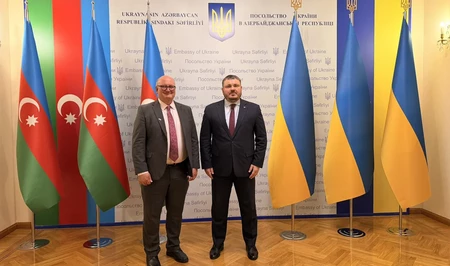 Украина и Великобритания обсудили в Баку вопросы безопасности и гуманитарного взаимодействия
