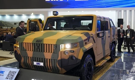 Тактическое транспортное средство Турции PAMİR 4x4 представлено на выставке в Баку