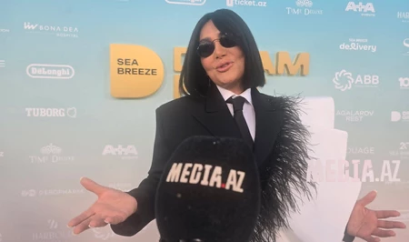 Зульфия Ханбабаева появилась на красной дорожке DREAM FEST 2026 в новом образе