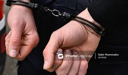 Сотрудники налоговой службы Азербайджана арестованы за взятку в 200 тысяч манатов