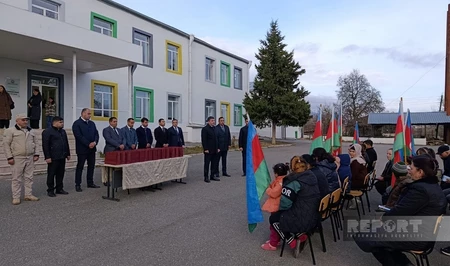 Бывшие вынужденные переселенцы вернулись в  Гасанриз Агдеринского района, им вручены ключи