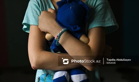 11-летняя девочка помещена в приют после насилия со стороны отчима