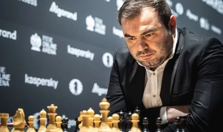 Шахрияр Мамедъяров победил индийского гроссмейстера на старте турнира UzChess Cup
