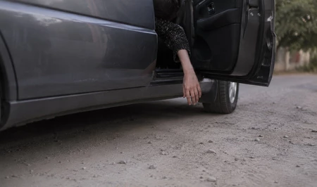 Остановившийся Mercedes и странный звук: новые детали убийства 19-летней девушки в Гаджигабуле