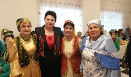 Олицетворение понятия Родины: тюркская женщина - движущая сила в обществе и семье