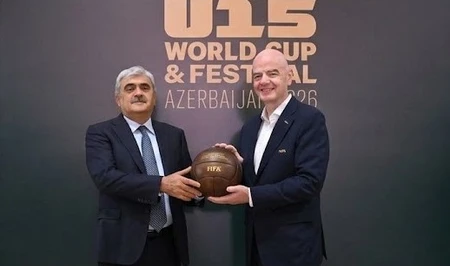 Глава FIFA встретился с Самиром Шарифовым в день открытия турнира U-15 в Баку