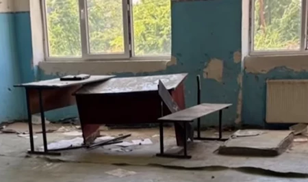 Как в некоторых индийских школах: в Лянкяране пожаловались на состояние школы