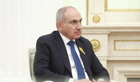Пашинян анонсировал публикацию проекта новой Конституции Армении и связал реформу с мирным договором