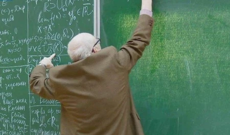 Каким учителям в Азербайджане разрешат работать до 70 лет?