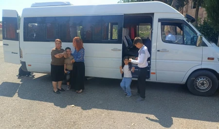 Очередные группы бывших вынужденных переселенцев прибыли в Ходжавенд, Гырмызы Базар и Гузейхырман