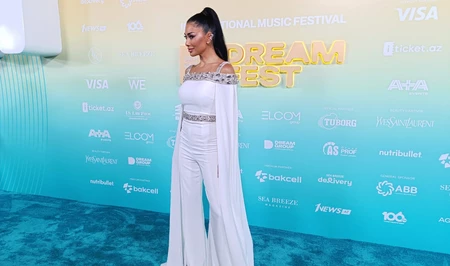 Николь Шерзингер блистает на DREAM FEST в наряде от азербайджанского дизайнера