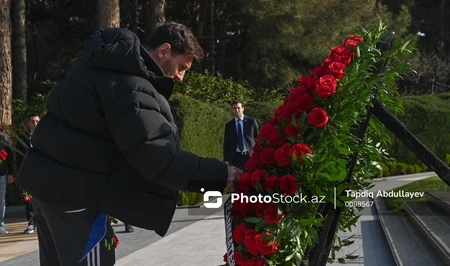 Месси и другие звезды мирового футбола почтили память Гейдара Алиева