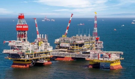 ВСУ впервые поразили нефтедобывающую платформу в российском секторе Каспия