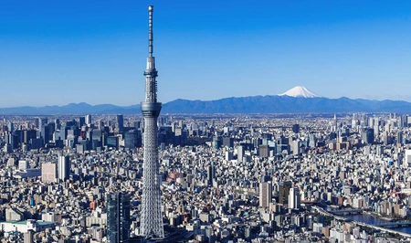 На башне Tokyo Skytree из-за вставшего лифта застряли 1,2 тыс. человек
