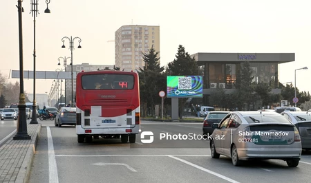 Транспортный коллапс: почему бакинцы часами ждут автобусы?