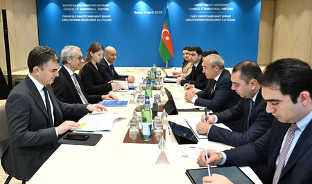 Микаил Джаббаров обсудил с главой ACWA Power проект опреснения морской воды в Азербайджане
