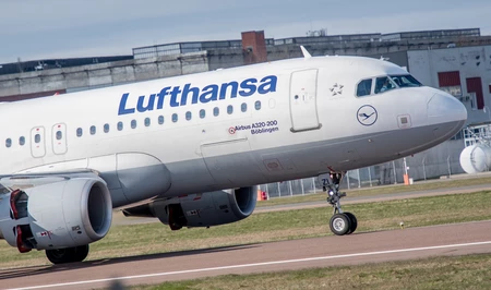 Air Arabia и Lufthansa приостановили полеты в ряд стран из-за конфликта Ирана и Израиля