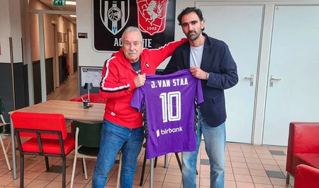Вагиф Джавадов прошел тренерские курсы PRO в «Твенте», где стал чемпионом