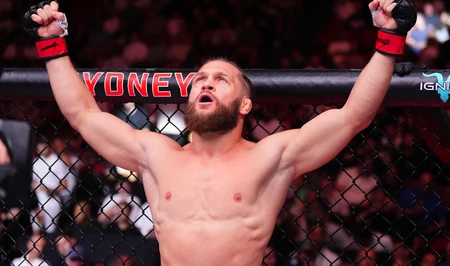 В Баку проходит турнир UFC Fight Night: Рафаэль Физиев одержал победу в главном бою основного карда