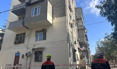 Мужчину выбросило на крышу: подробности произошедшего в бакинской квартире взрыва