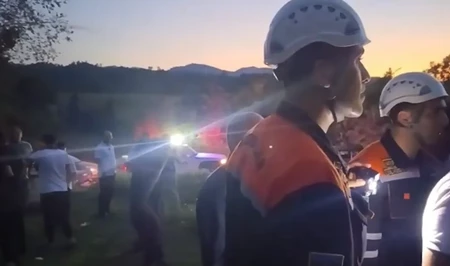Спасатели МЧС вывели из труднопроходимых лесов Лянкярана восьмерых заблудившихся