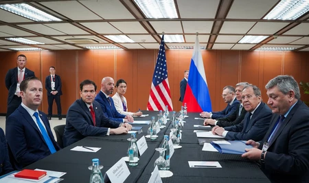 Госсекретарь США заявил главе МИД РФ о необходимости завершения войны в Украине