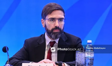 Ровшан Наджаф направил поздравление президенту ФИФА