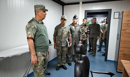Руководство Минобороны Азербайджана ознакомилось с новыми объектами военной инфраструктуры ПВО