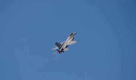 Американский истребитель F-16 разбился возле авиабазы в ФРГ