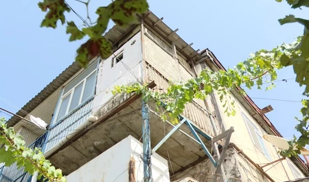 120-летний дом в Баку признан аварийным: жители жалуются на небезопасные условия проживания