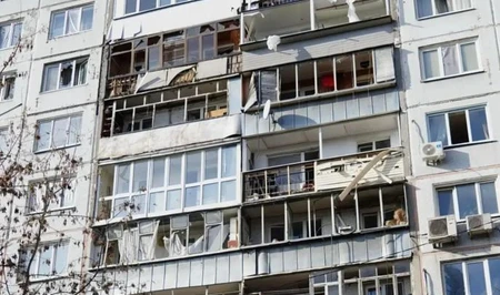 В одном из городов России после ночной атаки БПЛА повреждены около 200 квартир, есть раненые