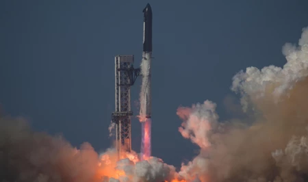 SpaceX провела 13-й испытательный запуск Starship с 20 спутниками Starlink
