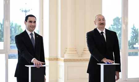 Президенты Азербайджана и Туркменистана приняли участие в церемонии передачи в дар танкера «Достлуг»