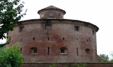 В Лянкяране началась реставрация исторической крепости