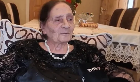 В Гяндже отметила 100-летие учительница, воспитавшая тысячи учеников