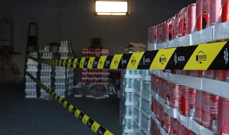 В Баку конфисковано около 50 тыс. напитков с измененным сроком годности