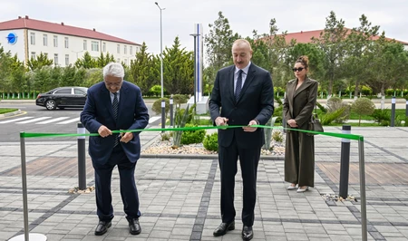 Президент принял участие в открытии Международного учебного центра в Национальной академии авиации