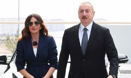 Президент Ильхам Алиев и первая леди Мехрибан Алиева прибыли из Ташкента в Бухару